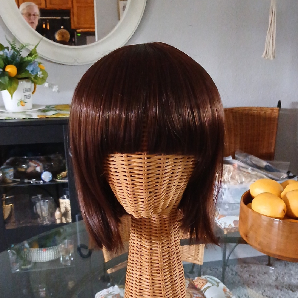 Elegant Brown Women's Shoulder Length Bob Wig